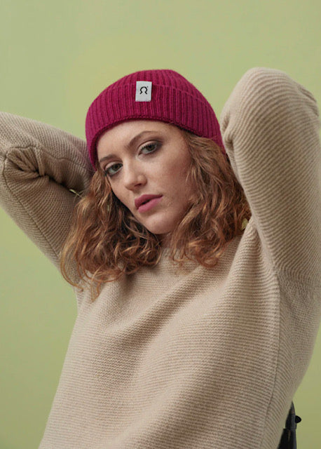 Cappello in cashmere rosa ciclamino