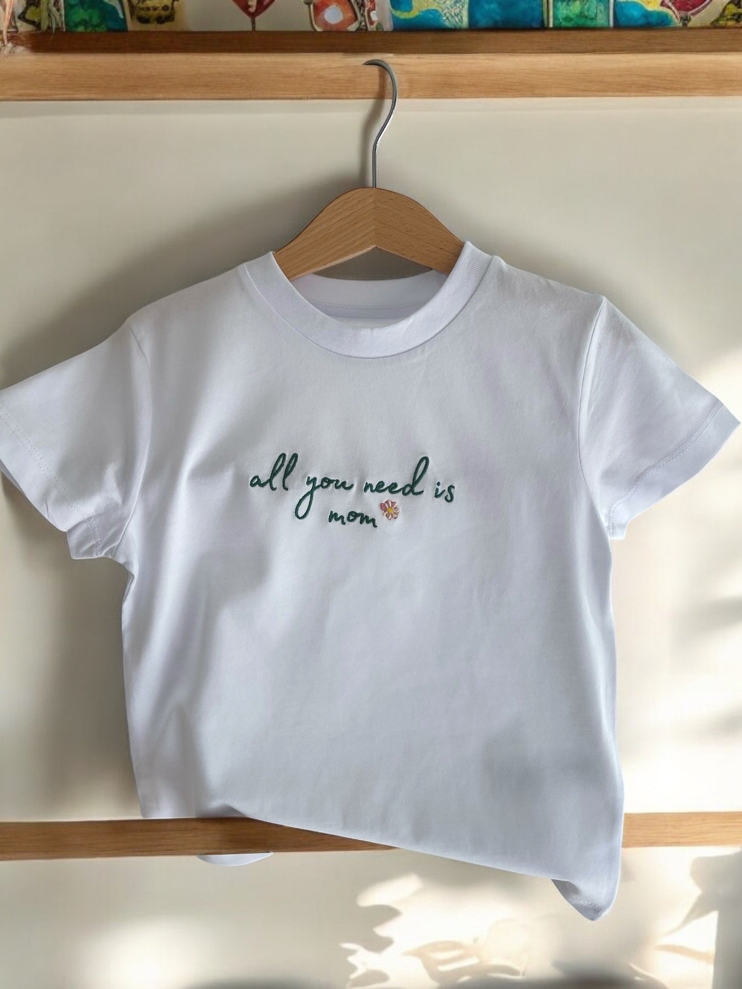 maglia con ricamo per bimbi