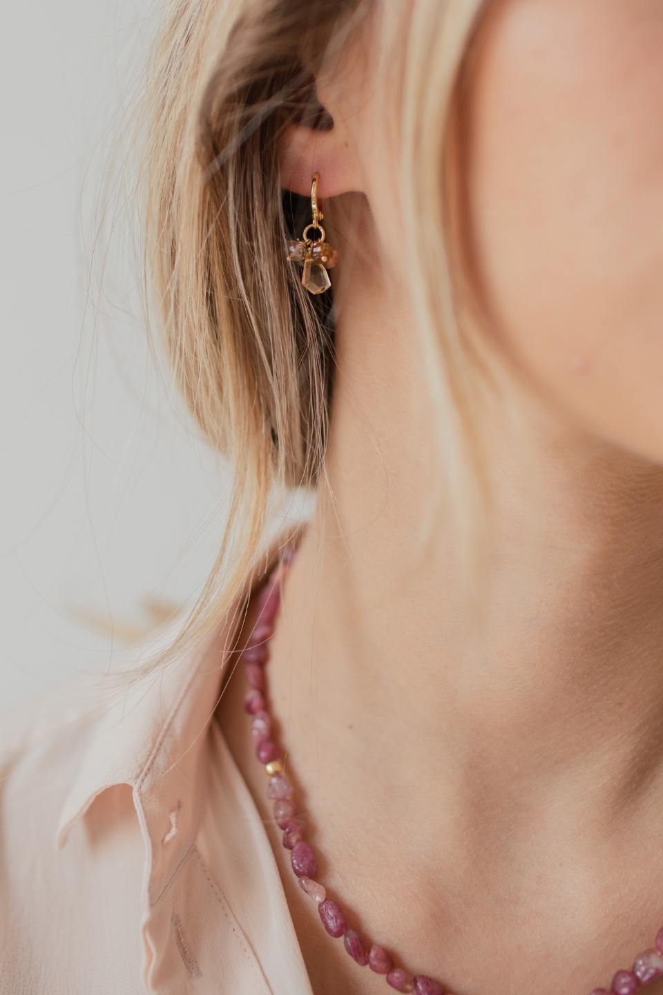 Orecchini Himalaya con pietre rosa