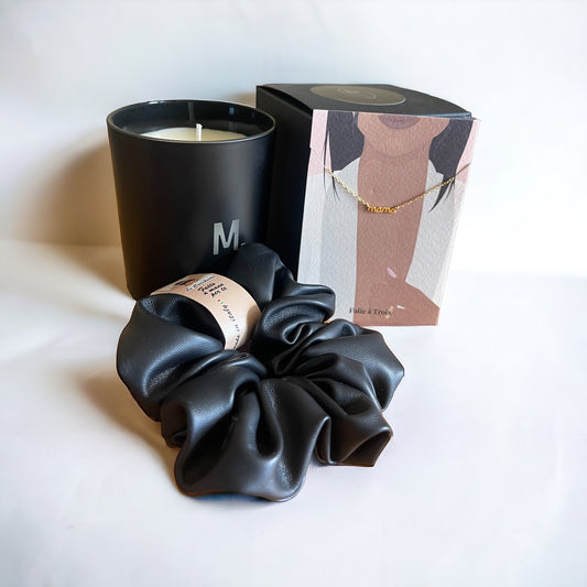 Box: candela, collana Mama con scrunchie e confezione in regalo