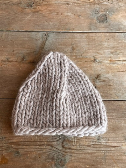 Cappello in lana beige