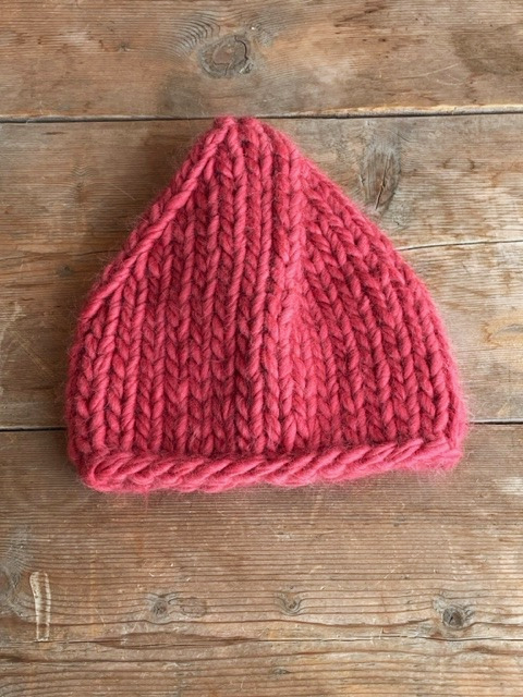 Cappello in lana rosso marsala