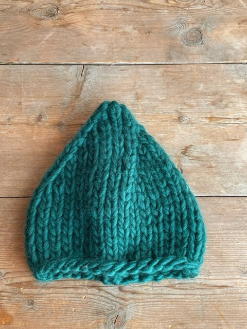 Cappello in lana verde bosco